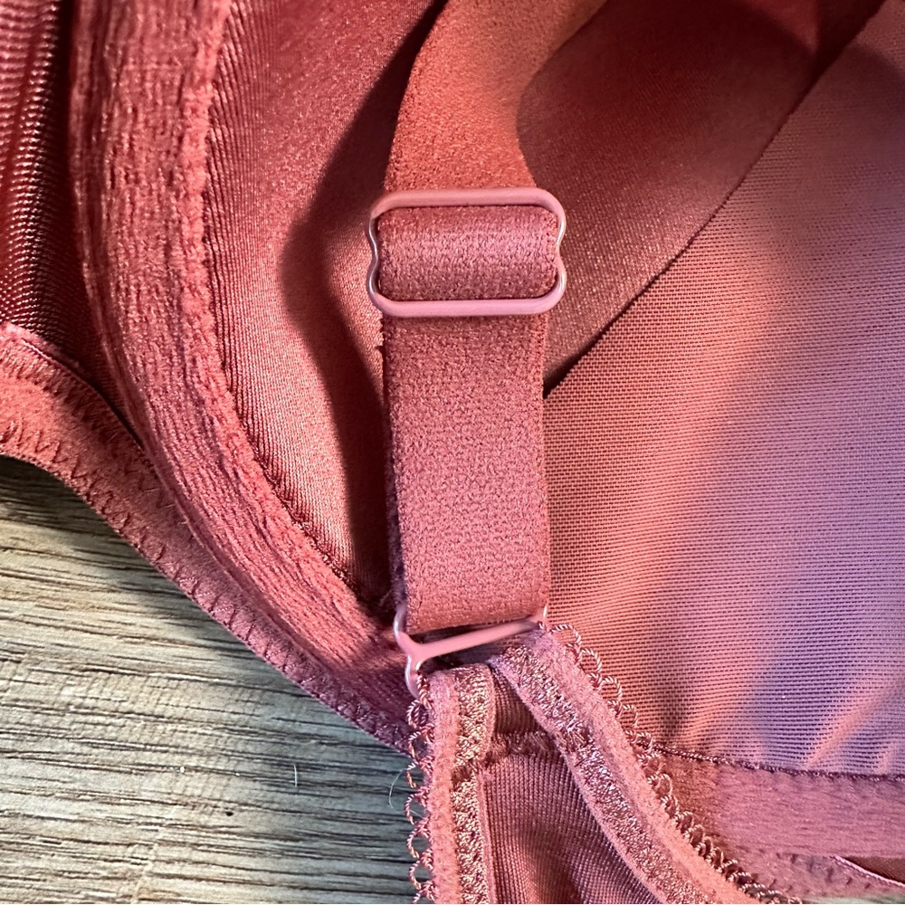 Wacoal Rust Bra - Picture 7 of 7